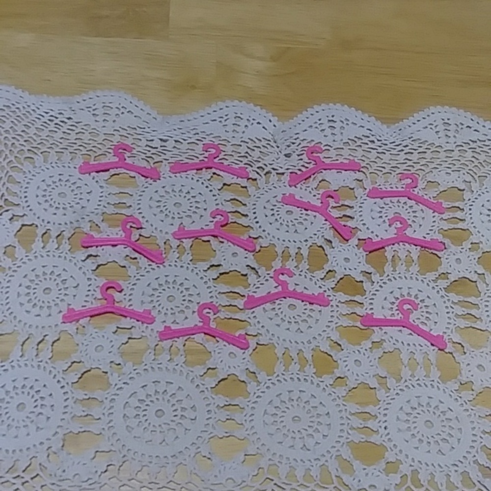 Doll Clothes Hangers, mini doll accessories